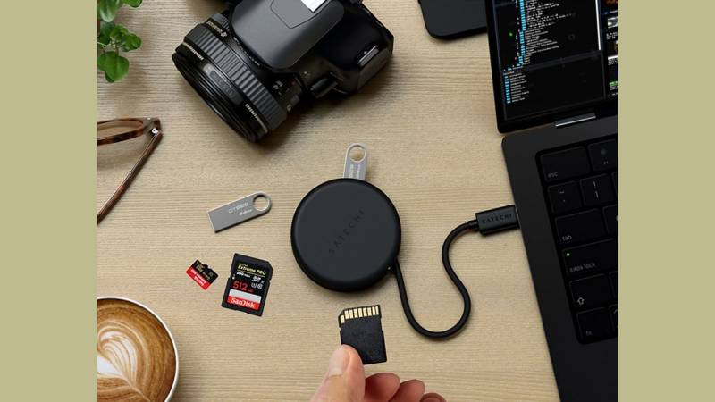 Satechi OntheGo 7-i 1-də USB-C Hub: Maqnit Bağlantısı ilə Yüngül və Yığcam Həll