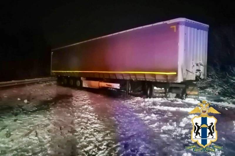 Rusiyada minik və yük avtomobilləri toqquşub, altı nəfər ölüb