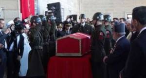 Qəzada şəhid olan polkovnik dəfn edildi Xəbər şəkili