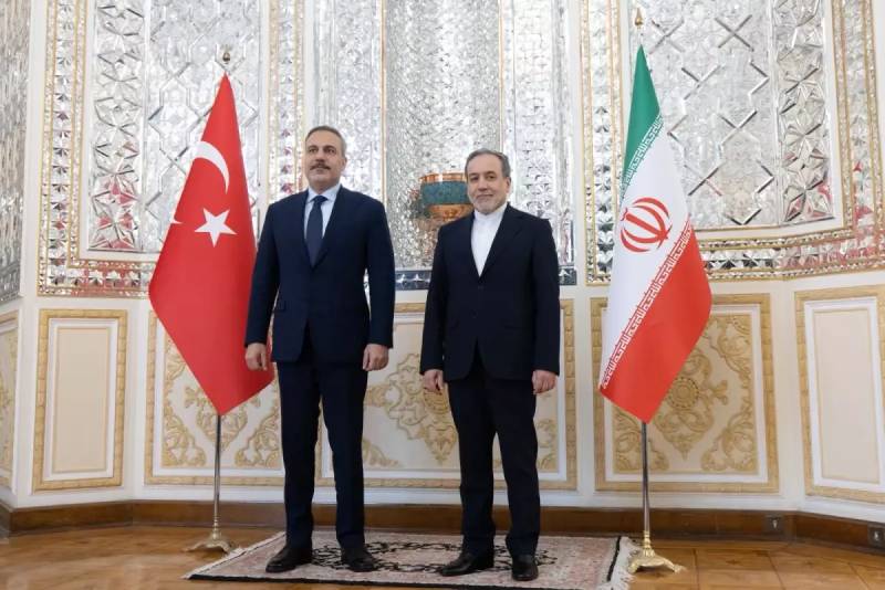 Hakan Fidan Tehranda İran Xarici İşlər Naziri ilə Görüşdü