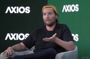 "Hugging Face" Şirkətinin Rəhbəri Açıqlayır: Süni İntellekt (Sİ) Yox, Məhz Böyük Dil Modeli (BDM) "Köpüyü" Yaşanır Xəbər şəkili