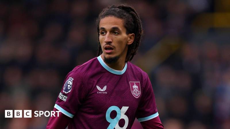 FA futbolçu Mejbriyə "Lids" azarkeşlərinə tüpürmək iddiası ilə intizam işi açıb