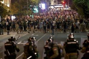 Serbiya DİN: Belqradda aksiyada polis əməkdaşı yaralanıb Xəbər şəkili