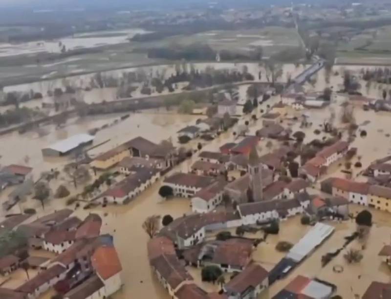 Şimali İtaliyada Dəhşətli Daşqınlar: 2 Nəfər Həyatını İtirdi, Axtarışlar Davam Edir Xəbər şəkili