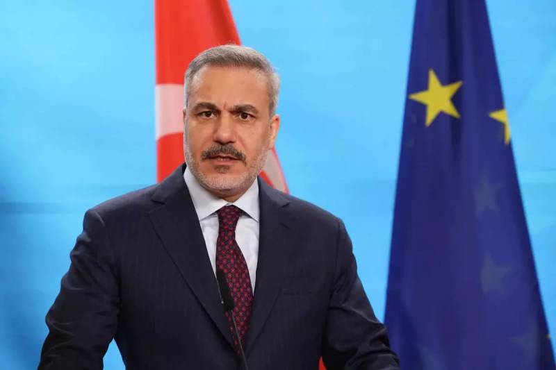 Hakan Fidan: Türkiyənin Avropa İttifaqına Üzvlük Hədəfi və Almaniya ilə Əlaqələr Xəbər şəkili