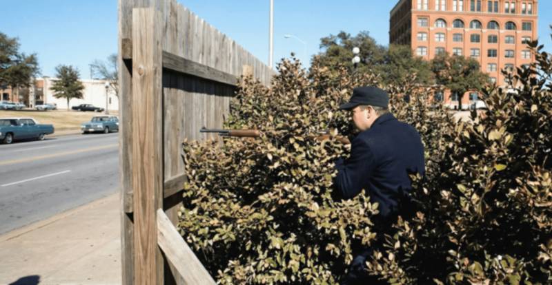 Google Gemini Süni İntellekti Qalmaqallı Şəkillər Yaratdı: Moderasiya Problemləri