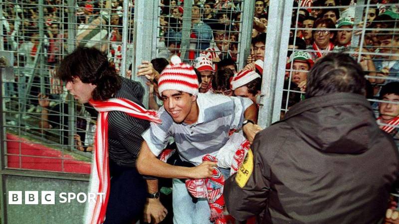 Nyukasl və Atletik Klubunun Azarkeşlərini Birləşdirən Qeyri-adi Dostluq: Bir Fanatın Çətin Seçimi