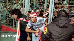 Nyukasl və Atletik Klubunun Azarkeşlərini Birləşdirən Qeyri-adi Dostluq: Bir Fanatın Çətin Seçimi Xəbər şəkili