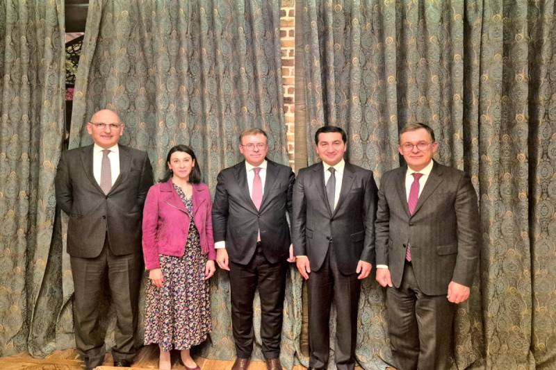 Fransa prezidentinin müşaviri Bakıda bir sıra görüşlər keçirib