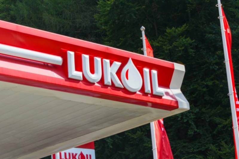 KİV: Finlandiyada "LUKOİL"in operatorunun 430 YDM-i mərhələli şəkildə bağlanacaq