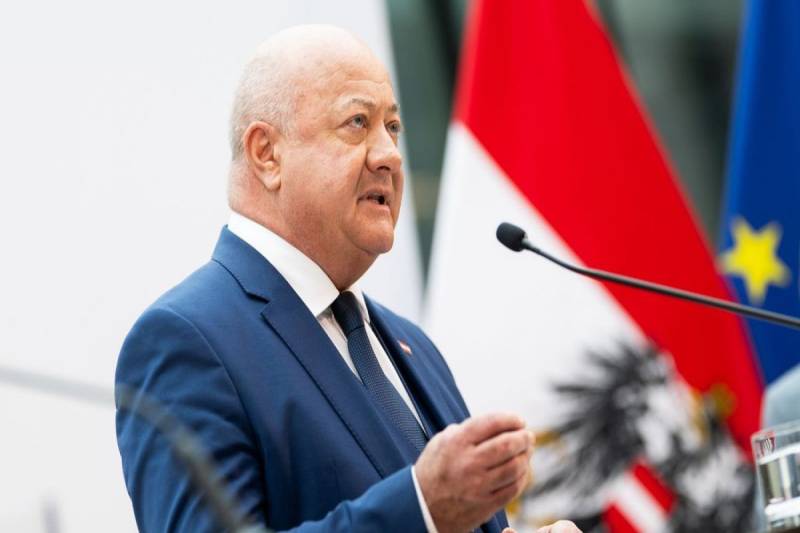 Avstriya kansleri: ABŞ-ın səylərinə baxmayaraq, AB Rusiyaya təzyiq göstərməyə davam edəcək