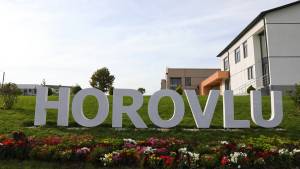 Növbəti köç karvanı Cəbrayılın Horovlu kəndinə çatıb: açarlar təqdim olunub (YENİLƏNİB) Xəbər şəkili