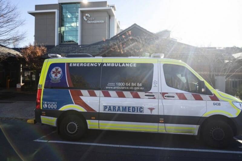 KİV: Avstraliyada yarış avtomobili tamaşaçıları vurub