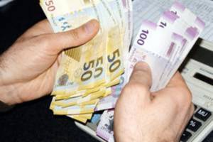 Bu il cəzaçəkmədən azad edilən dörd mindən çox şəxsə birdəfəlik müavinətlər ətyin edilib Xəbər şəkili