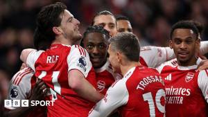 Arsenal Tottenhemi 4-1 hesabı ilə məğlub etdi: Premyer Liqada 6 xallıq liderlik Xəbər şəkili