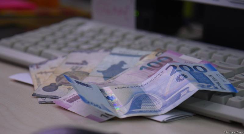 İcmal büdcənin profisiti 8 milyard manatı ötüb