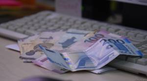 İcmal büdcənin profisiti 8 milyard manatı ötüb