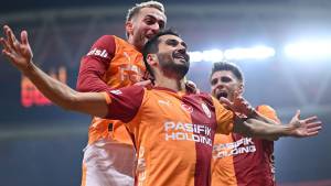 Okan Burukun Qətiyyətli Addımı: İlkay Gündoğan Matçın Gedişatını Dəyişdi