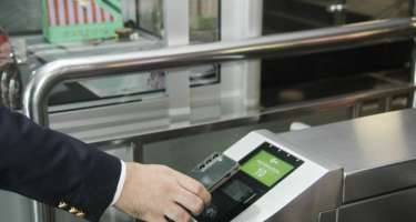 Metroda bank kartları ilə keçidin 10 dəqiqədən bir olmasının səbəbi açıqlandı