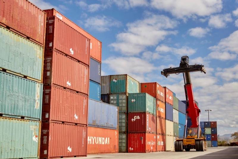 Özbəkistan və Qazaxıstan ticarət dövriyyəsini 10 milyard dollara çatdırmağı planlaşdırır