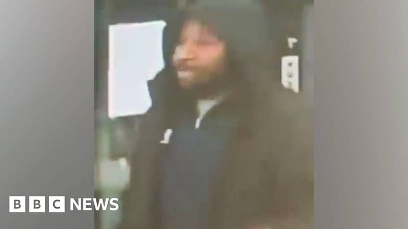 Qatarda 10 nəfəri bıçaqlayan şübhəli şəxsin 14 yaşlı yeniyetməyə hücumda əli olub-olmaması araşdırılır