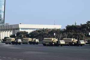 Bakıdakı paradda nümayiş etdirilən silah sistemləri, texnikalar və aviasiya vasitələri Azərbaycanın hərbi qüdrətinin əyani göstəricisidir