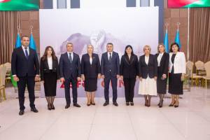 Abşeron rayonunda 8 Noyabr - Zəfər Günü ilə bağlı şəhid ailələri ilə görüş keçirilib (FOTO) Xəbər şəkili