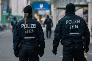 Almaniyada etiraz aksiyası zamanı 10-dan çox polis əməkdaşı xəsarət alıb