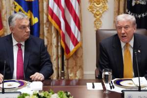 Tramp: Avropadakı ABŞ qoşunlarının ümumi sayı dəyişməz olaraq qalır Xəbər şəkili