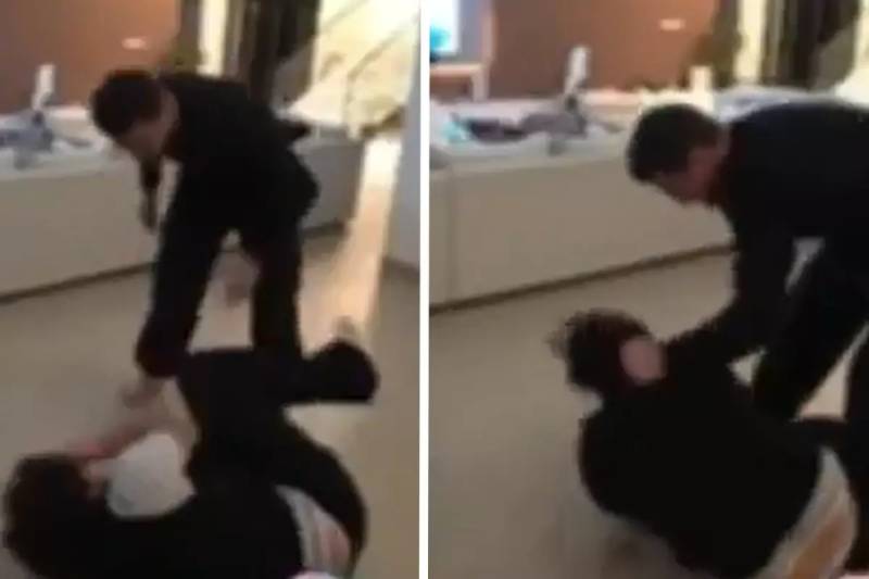 Dubayda Canlı Yayım Döyüşü: MMA Döyüşçüsü Subo'nu Yerə Sərdi və Üzr İstəməyə Məcbur Etdi Xəbər şəkili