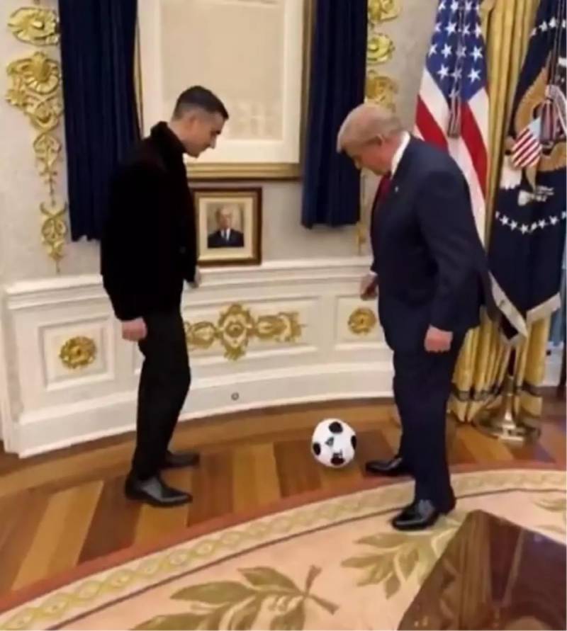Donald Tramp və Kristiano Ronaldo: Süni İntellekt Ağ Evdə Futbol Videosu Yaratdı Xəbər şəkili