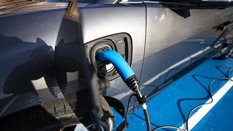 Böyük Britaniyada Elektrik Avtomobilləri Üçün Məsafə Vergisi Tətbiq Edilir: Büdcə Kəsiri Necə Kompensasiya Olunacaq?