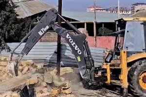 Masazırda qanunsuz tikililər sökülüb - VİDEO Xəbər şəkili