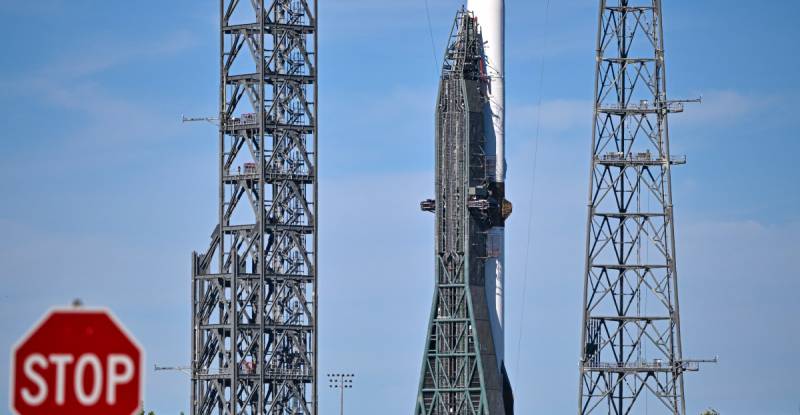 Blue Origin İkinci "New Glenn" Buraxılışını Təxirə Saldı - NASA Missiyası Gecikir