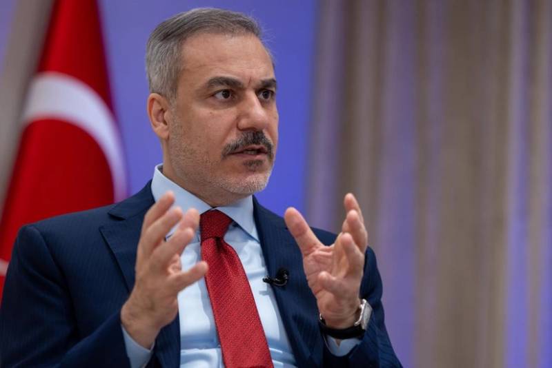 Hakan Fidan Ağ Evdə Donald Tramp - Əhməd Əl Şaraa görüşündə iştirak edib