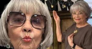 93 yaşlı qadın cavan qalmağının sirrini açdı