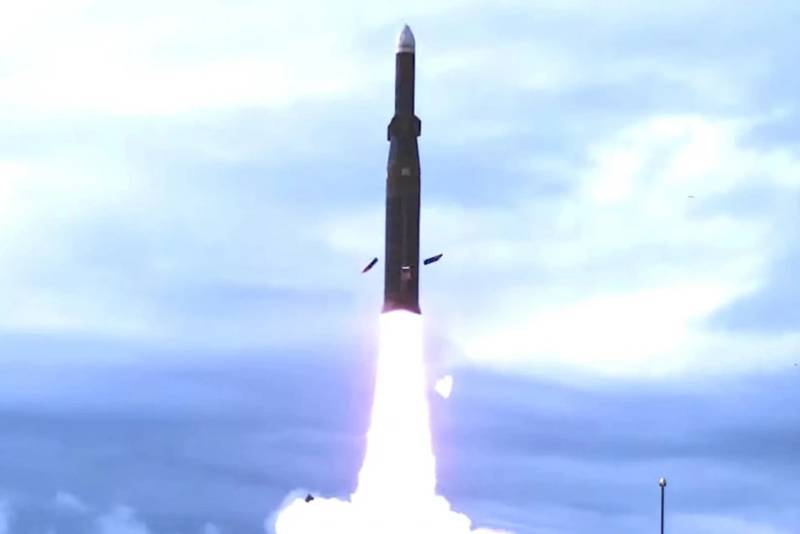 Tayvan ballistik raketləri məhv etməyə qadir sistemi sınaqdan keçirib