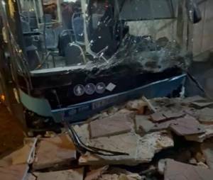 Biləcəridə ağır yol qəzası baş verib, xəsarət alanlar var (VİDEO) Xəbər şəkili