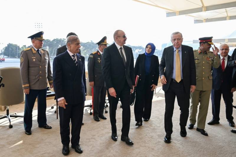 Hərbi parad Azərbaycan-Türkiyə-Pakistan həmrəyliyin nümayişi idi - RƏY