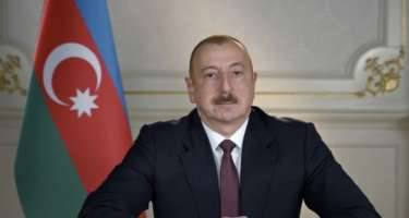 Prezident Laos liderini təvrik etdi