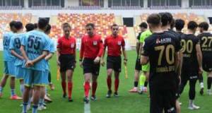 ​Meydana 7 oyunçu ilə çıxdılar, matç təxirə salındı Xəbər şəkili