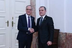 Azərbaycan və Kanada rəsmiləri ikitərəfli əməkdaşlığı müzakirə ediblər