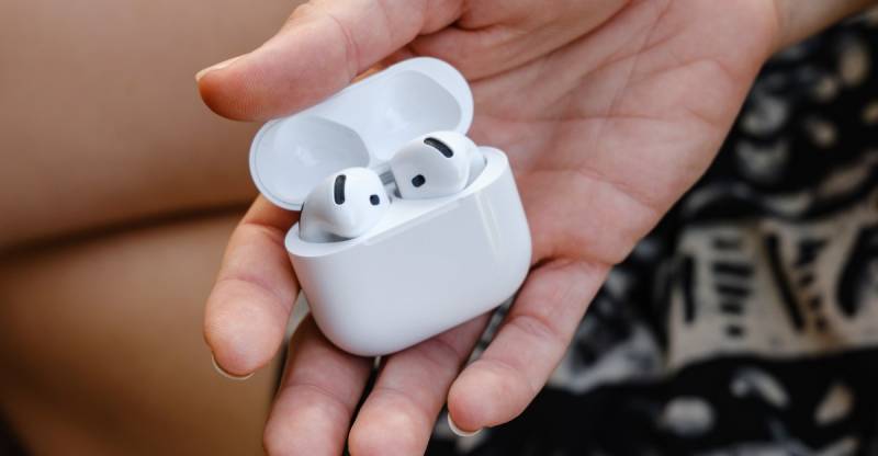 Apple AirPods 4: Aktiv Səsboğmalı Model Rekord Dərəcədə Ucuzlaşdı - Cəmi $99