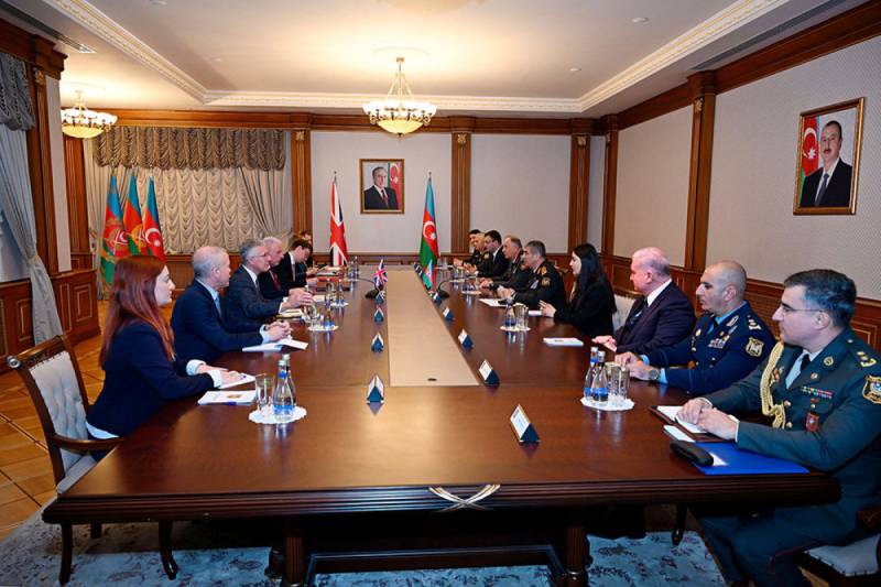 Britaniya Azərbaycanla hərbi əlaqələrin daha da genişləndirilməsində maraqlıdır