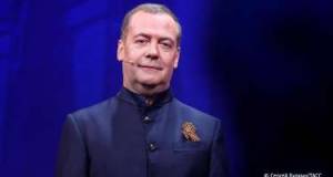 ​“Amerikalılar dəli Aİ-ni tərbiyələndirməyə davam edir” -Medvedev Xəbər şəkili