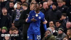 Kayseidonun Qırmızı Kart Alması, Bəntankurunsa Cəzasız Qalması: Mareska Hakimlərin Qərarsızlığından Şikayətçidir Xəbər şəkili