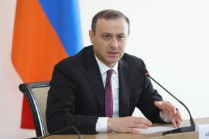 Qriqoryan: İrəvan və Bakı tərəfindən sülh sazişinin paraflanması Qafqazdakı atmosferi dəyişib