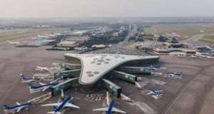 Təyyarə Bakıya məcburi eniş etdi