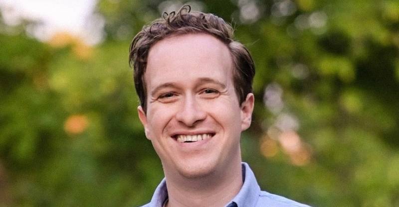 Süni İntellekt Yaradıcıları İnfluenser Bazarını Necə Dəyişdirir: Jeremy Carrasconun Sürətli Yüksəlişi