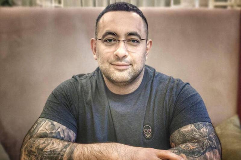 Yekaterinburqda polis və xüsusi təyinatlılar azərbaycanlını saxlayıb